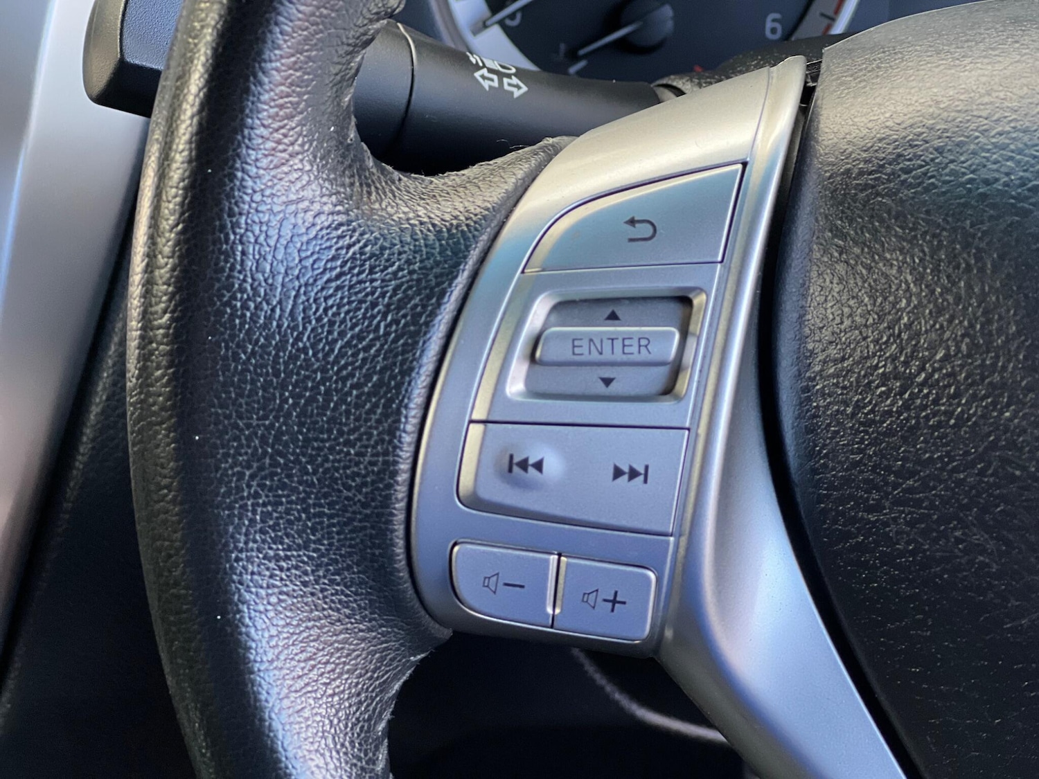 Used Nissan Navara 2017 for sale - 76440549: Photo 23