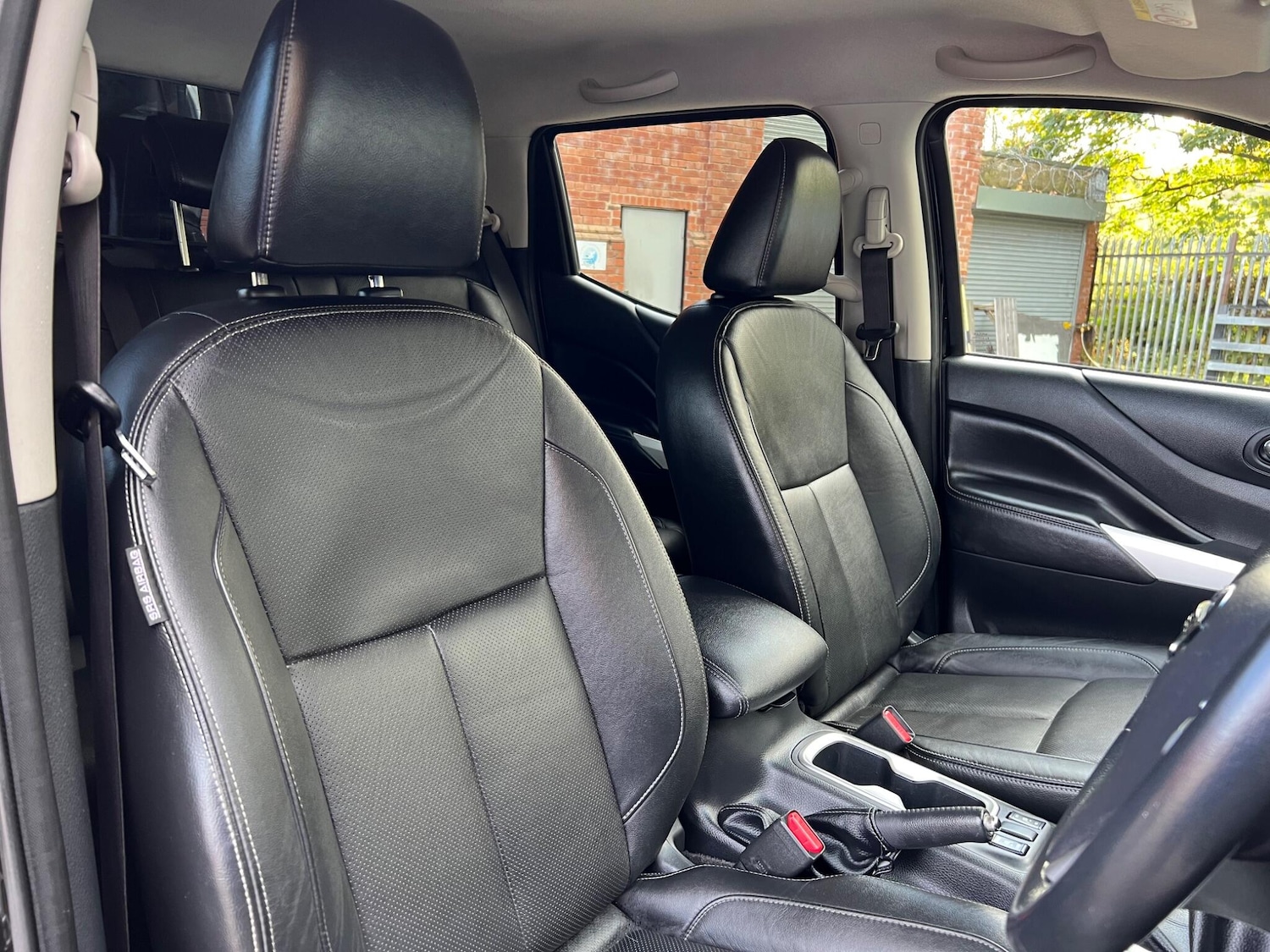 Used Nissan Navara 2017 for sale - 76440549: Photo 29