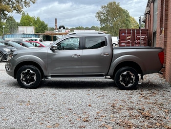 Used Nissan Navara 2020 for sale - 75949210: Photo