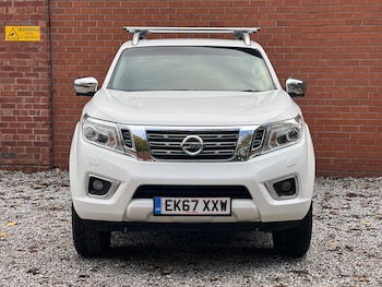Used Nissan Navara 2017 for sale - 76989558: Photo