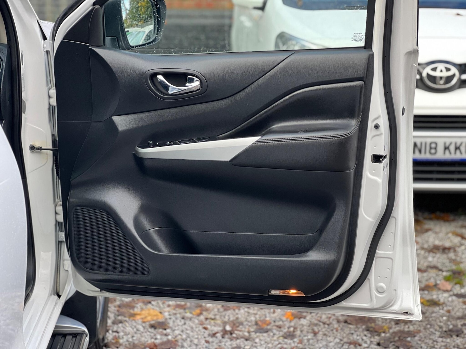 Used Nissan Navara 2017 for sale - 76989558: Photo 38