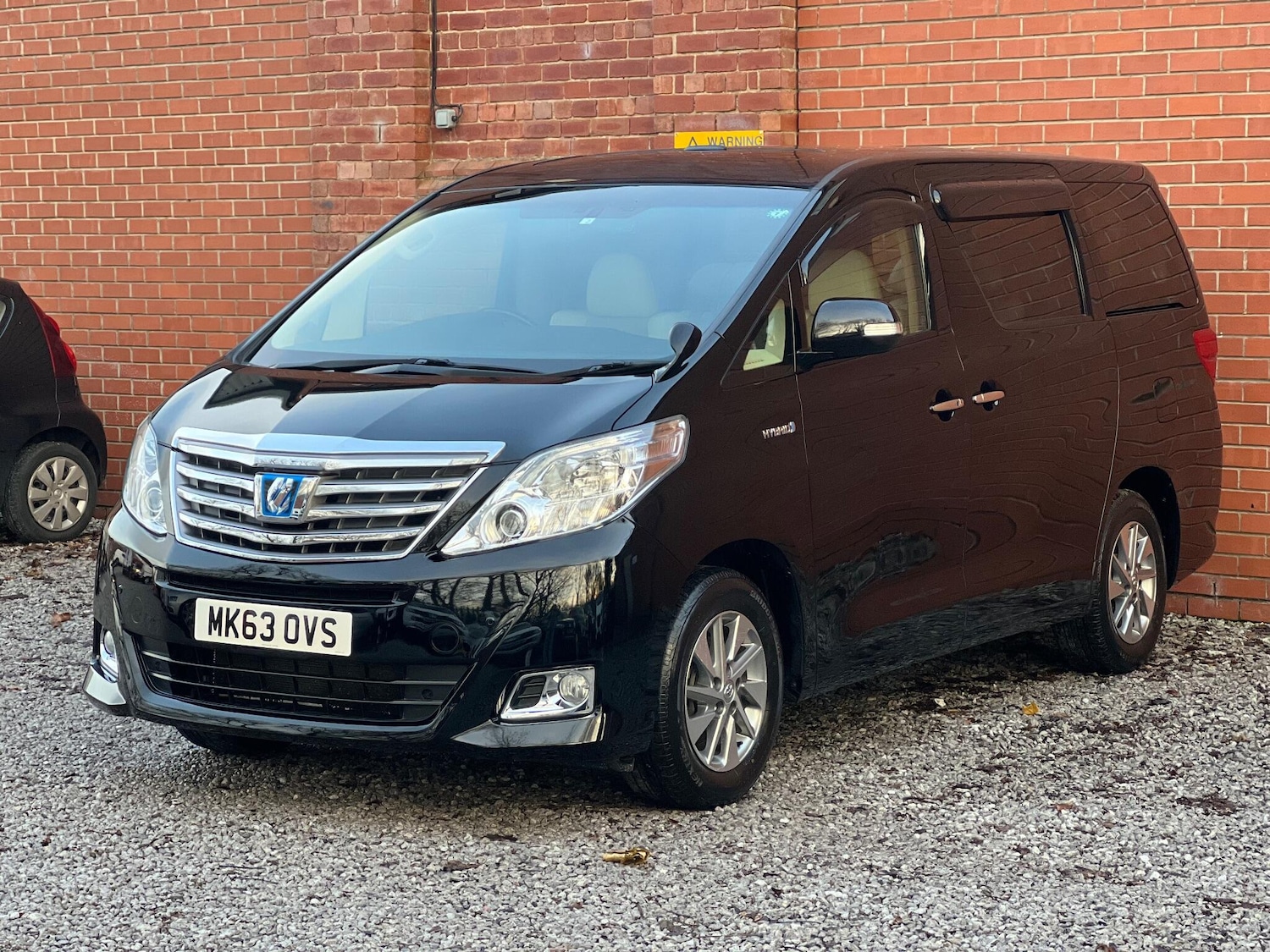 Used Toyota Alphard 2025 for sale - 77040959: Photo 3