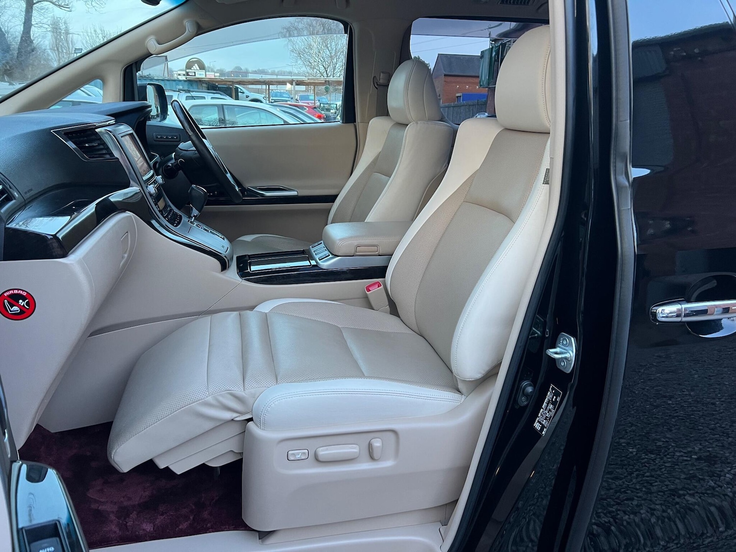 Used Toyota Alphard 2025 for sale - 77040959: Photo 31