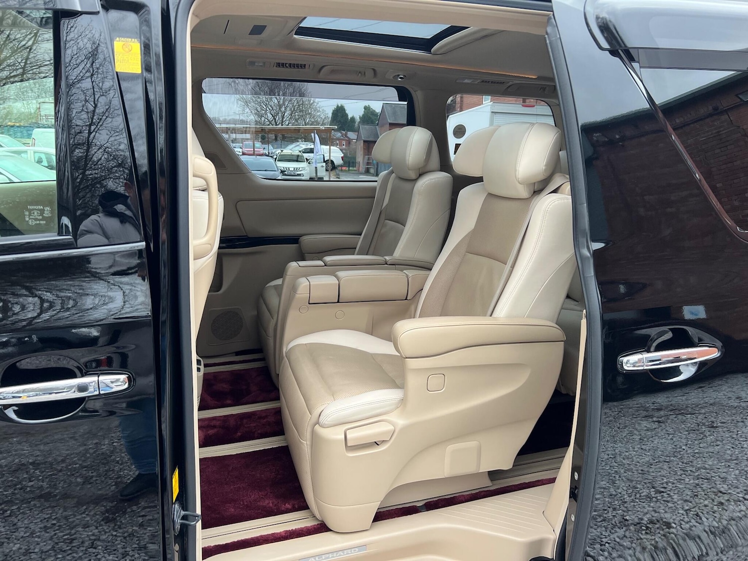 Used Toyota Alphard 2025 for sale - 77040959: Photo 34