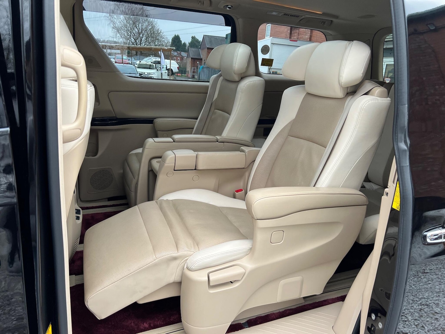 Used Toyota Alphard 2025 for sale - 77040959: Photo 35