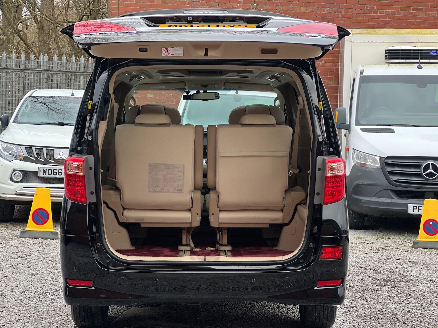 Used Toyota Alphard 2025 for sale - 77040959: Photo 57