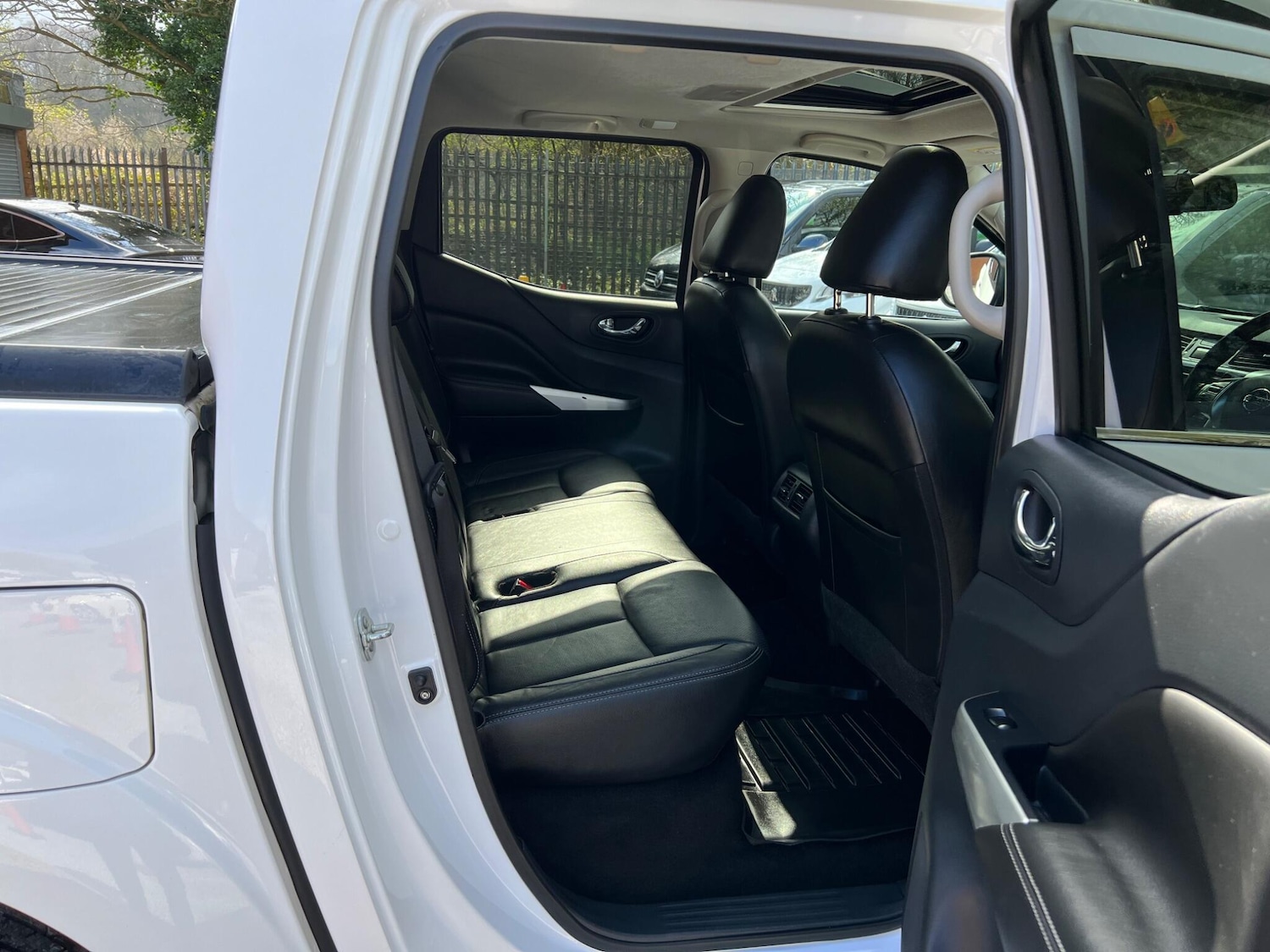 Used Nissan Navara 2019 for sale - 78100612: Photo 41