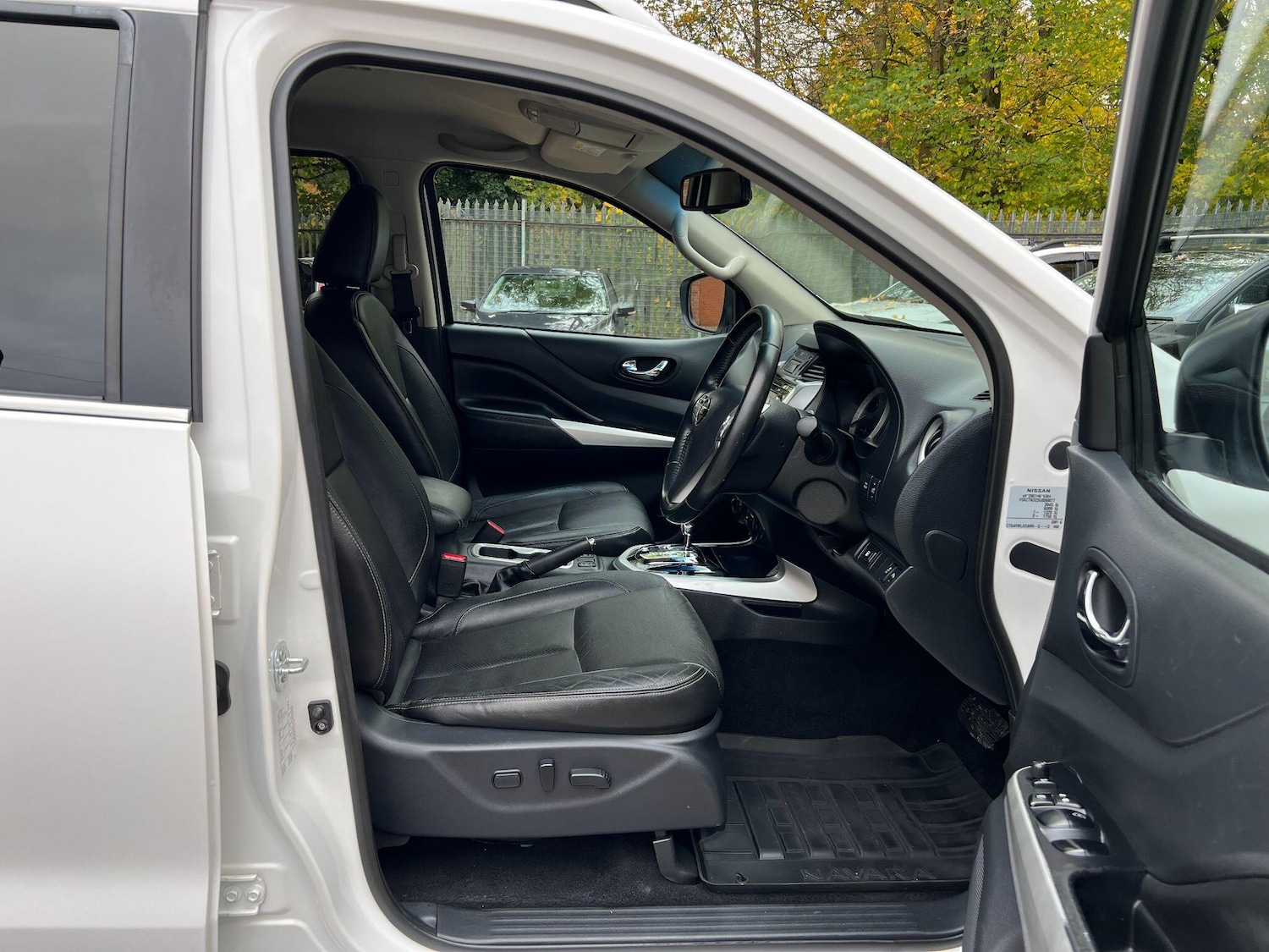 Used Nissan Navara 2017 for sale - 76457602: Photo 17