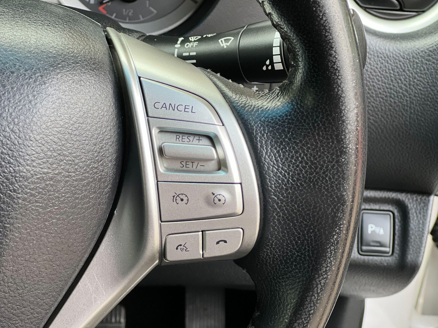 Used Nissan Navara 2017 for sale - 76457602: Photo 24