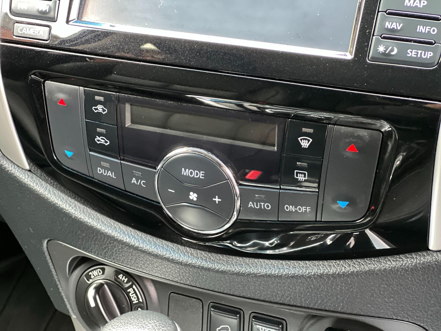 Used Nissan Navara 2017 for sale - 76457602: Photo 26