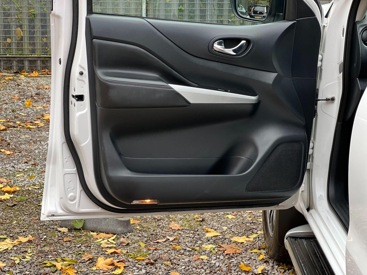 Used Nissan Navara 2017 for sale - 76457602: Photo 35