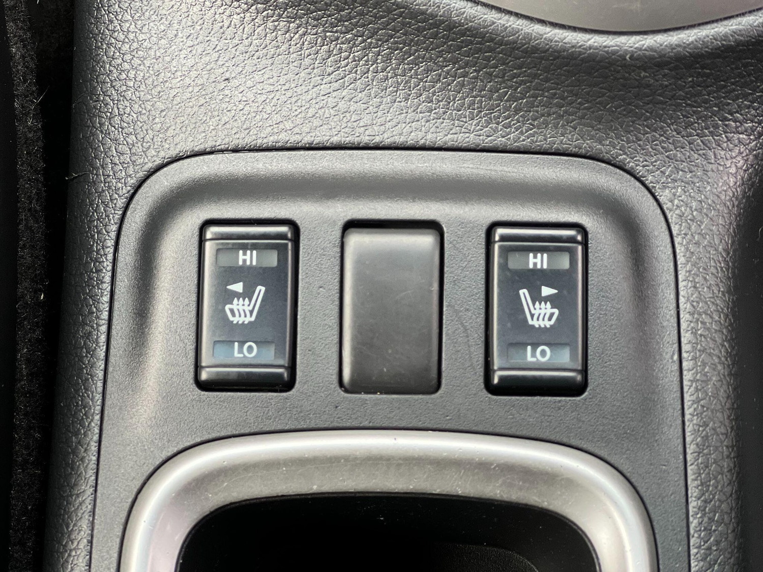 Used Nissan Navara 2017 for sale - 76989869: Photo 22