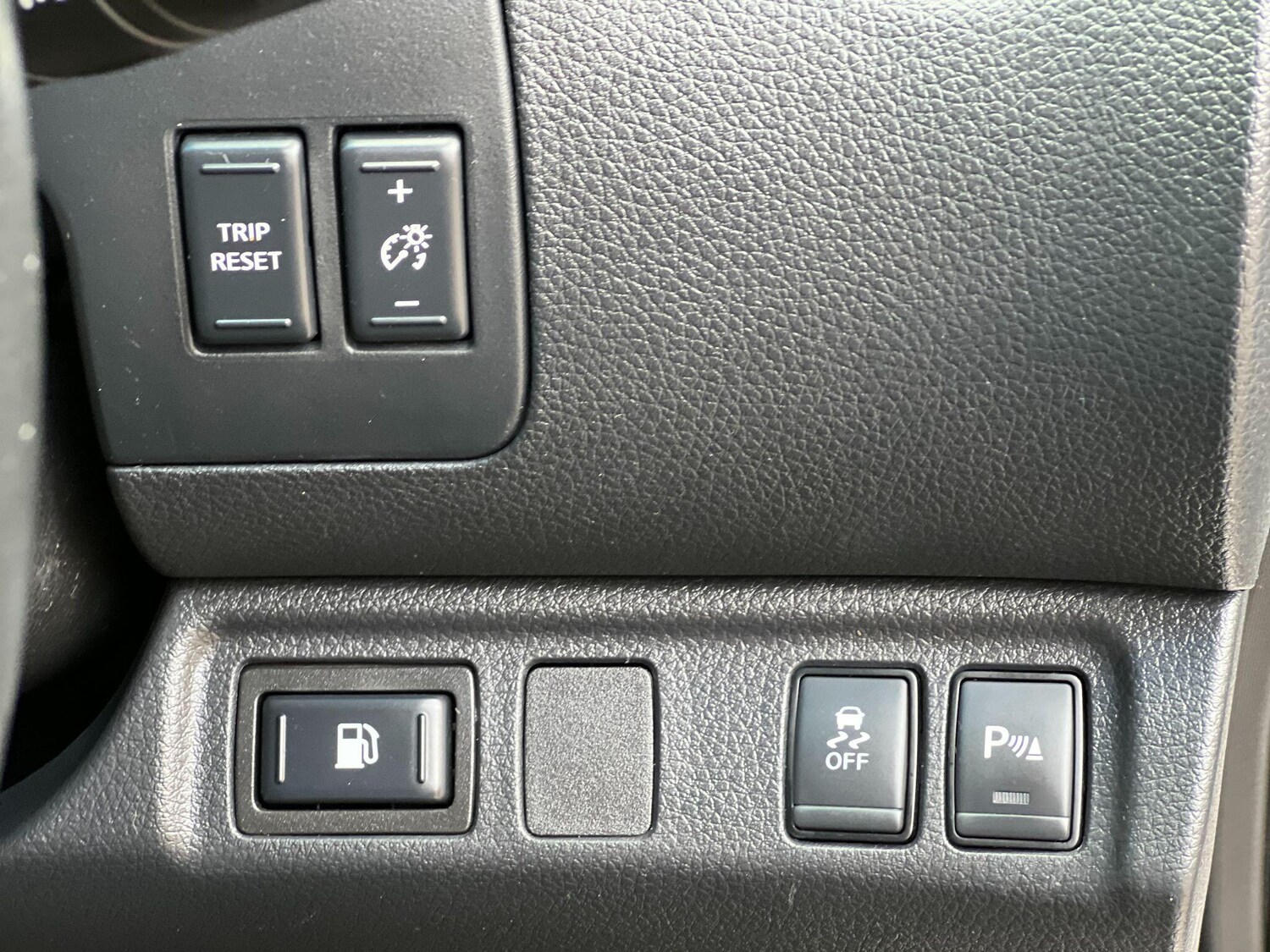 Used Nissan Navara 2017 for sale - 76989869: Photo 25