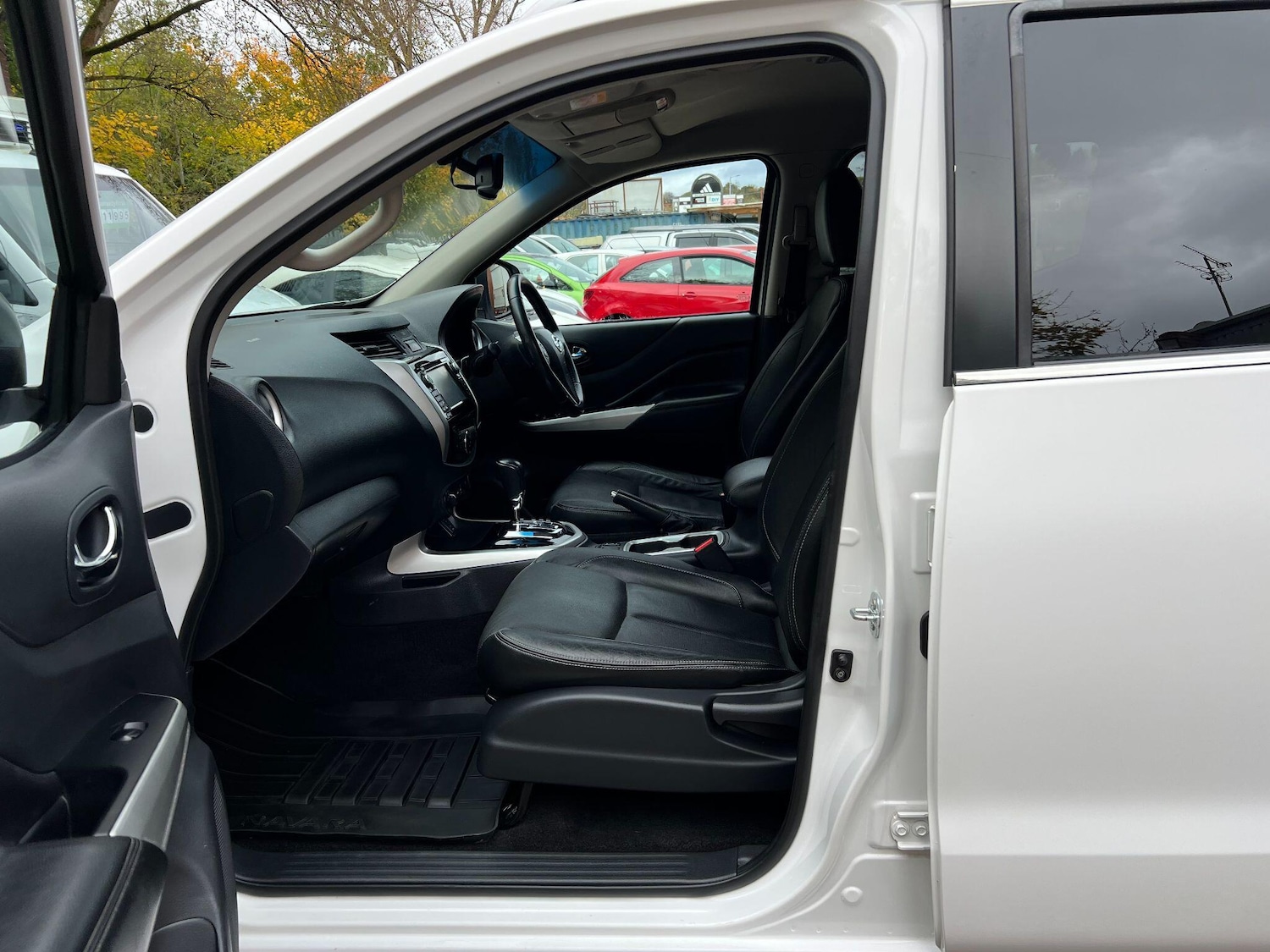 Used Nissan Navara 2017 for sale - 76989869: Photo 32