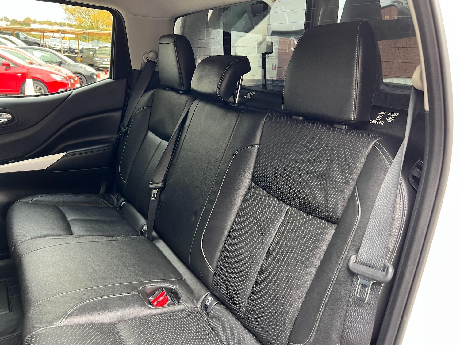 Used Nissan Navara 2017 for sale - 76989869: Photo 38