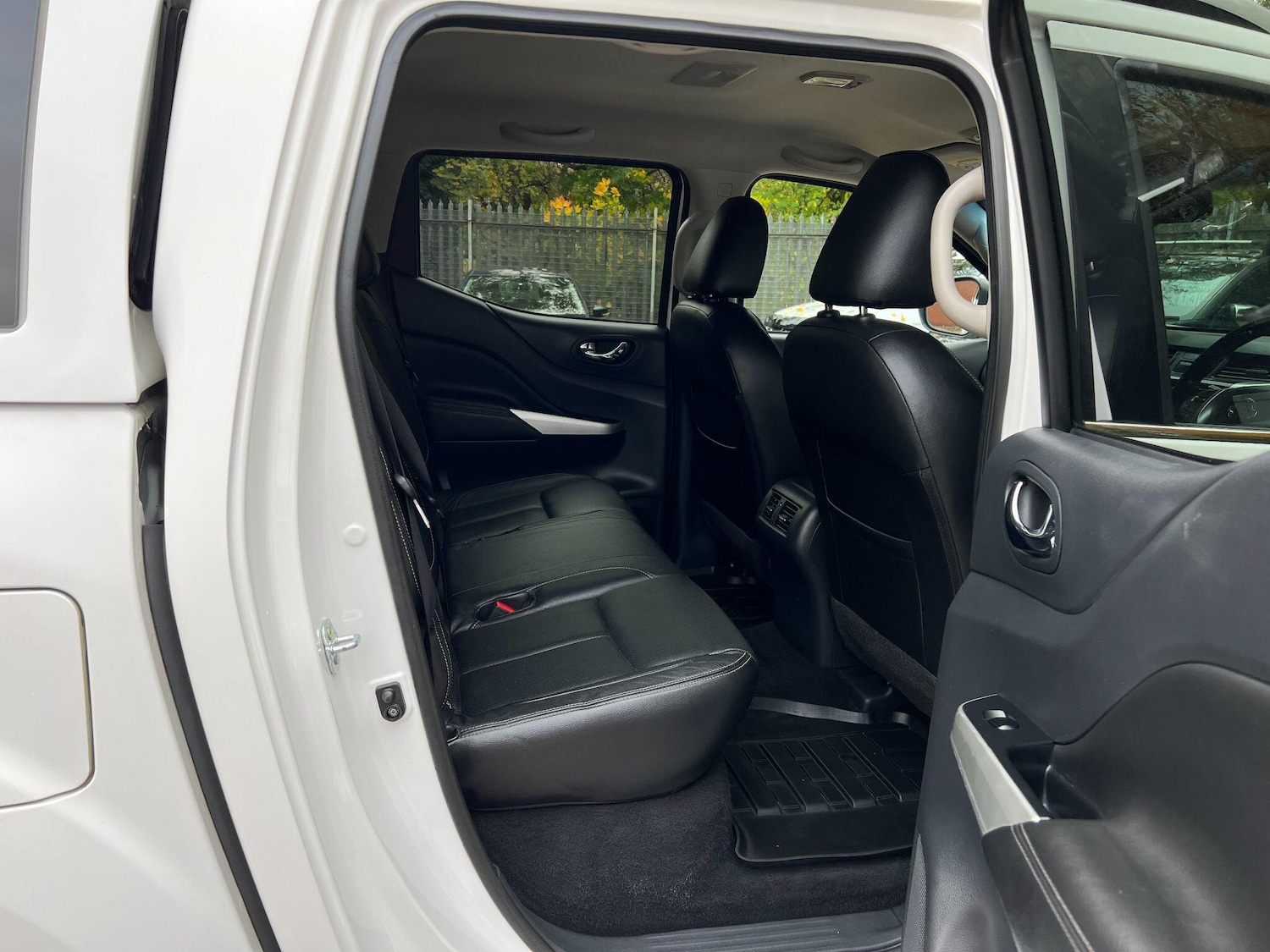 Used Nissan Navara 2017 for sale - 76989869: Photo 40