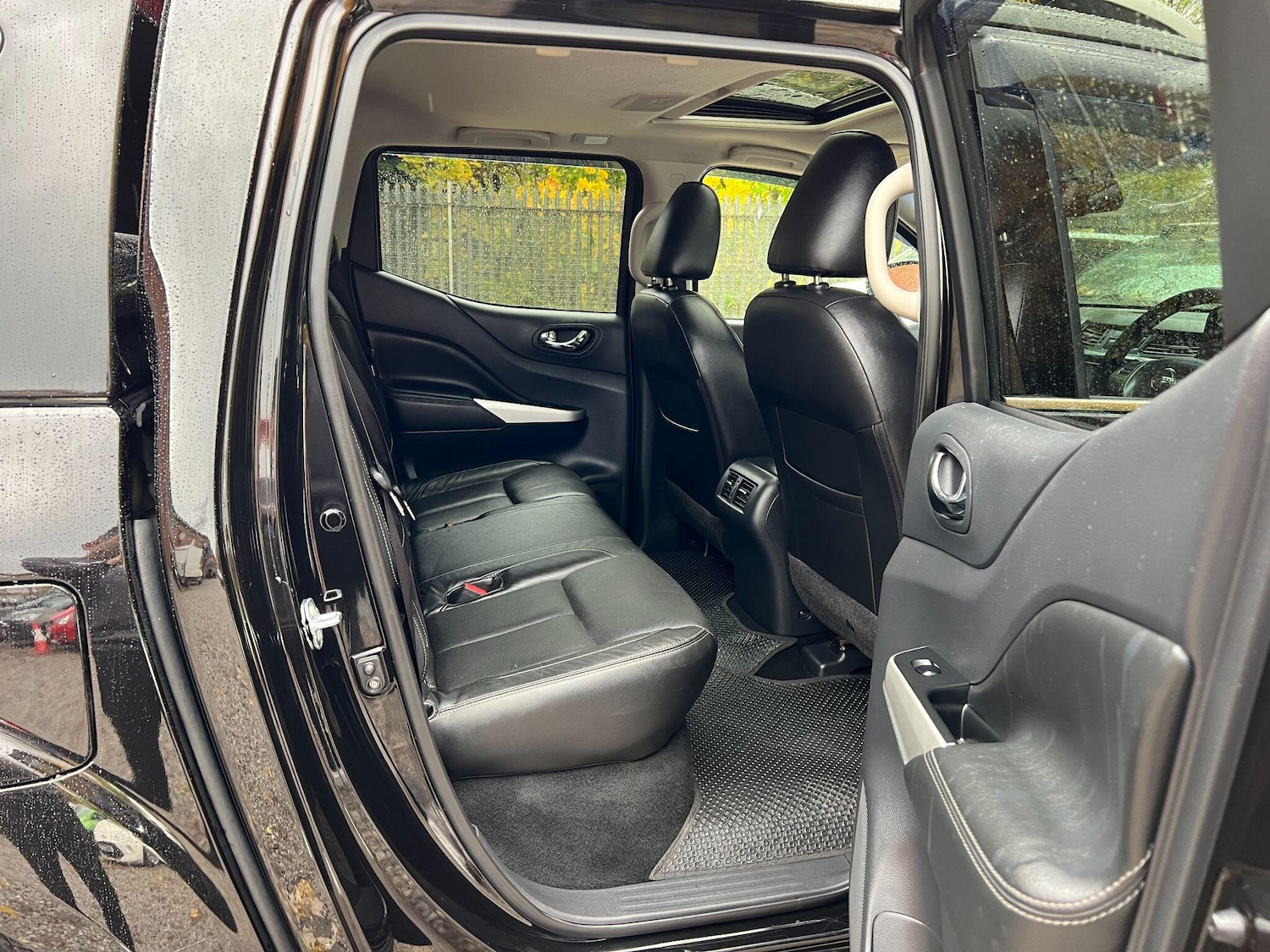 Used Nissan Navara 2017 for sale - 76484918: Photo 39