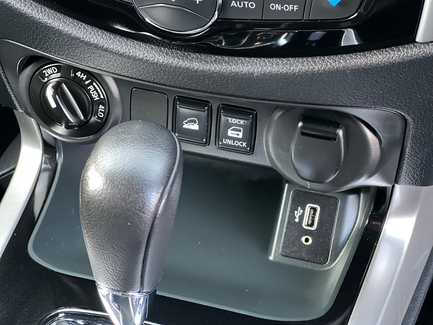 Used Nissan Navara 2019 for sale - 77344786: Photo 9