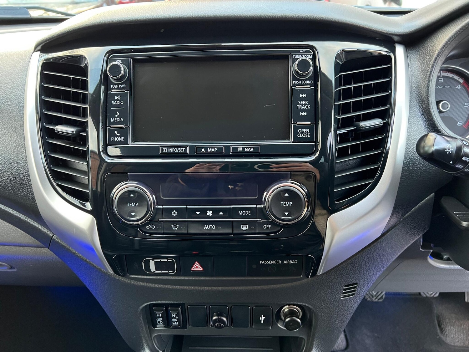 Used Mitsubishi L200 2017 for sale - 76714510: Photo 17