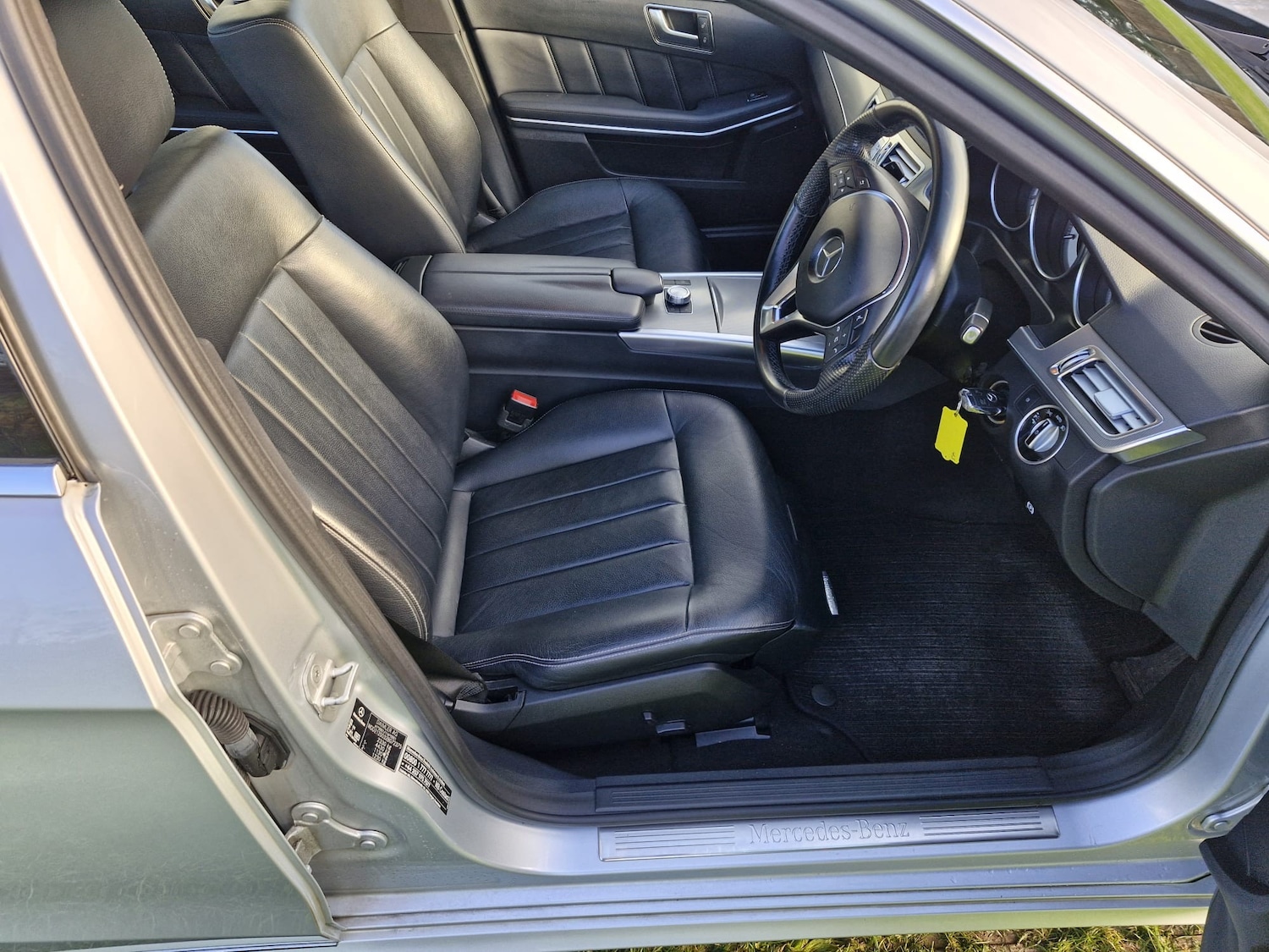 Used Mercedes-Benz E Class 2014 for sale - 76819749: Photo 11