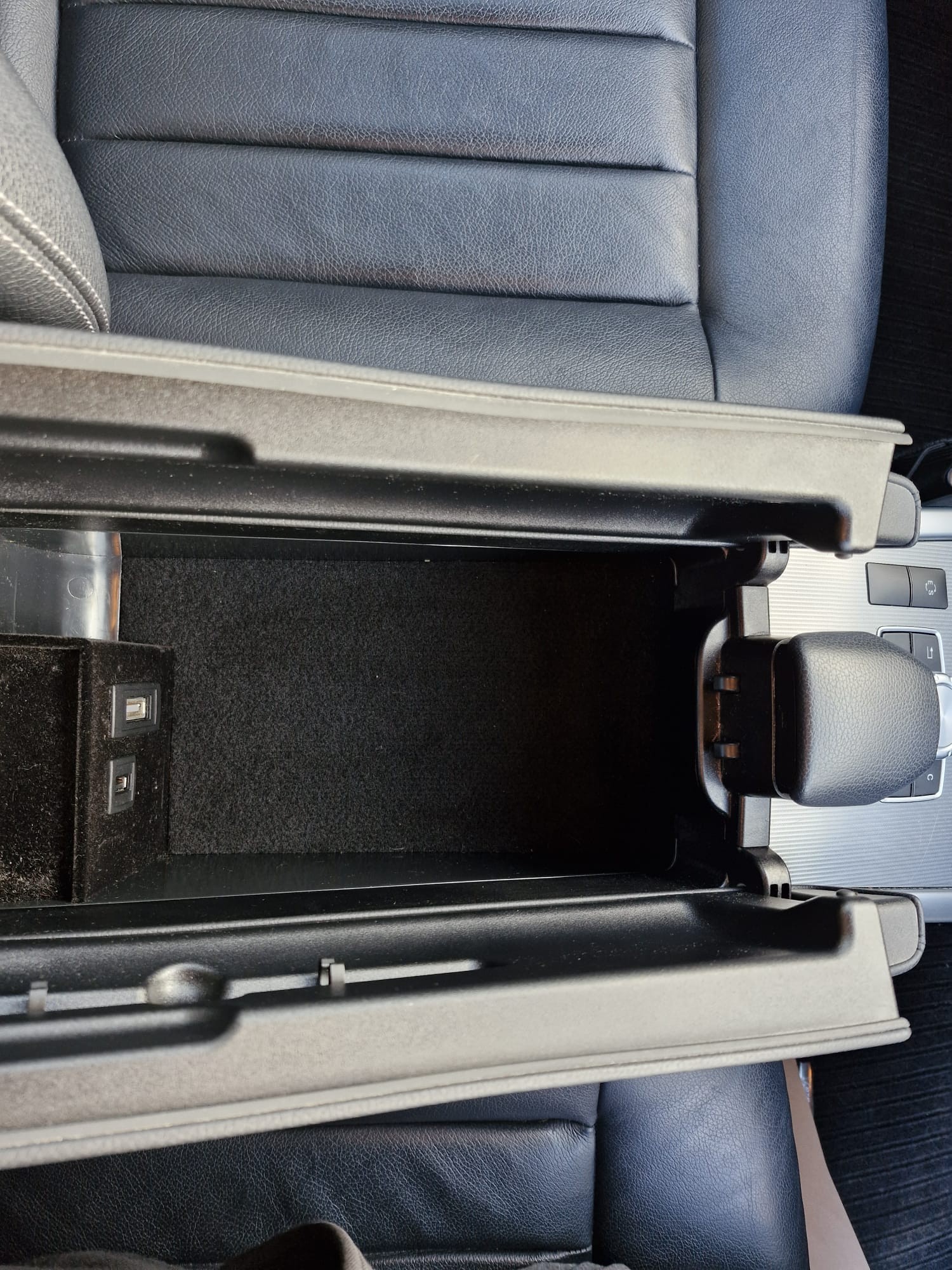 Used Mercedes-Benz E Class 2014 for sale - 76819749: Photo 21