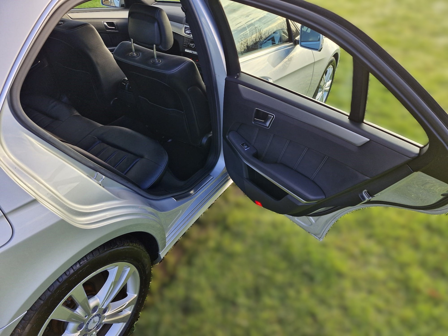 Used Mercedes-Benz E Class 2014 for sale - 76819749: Photo 25