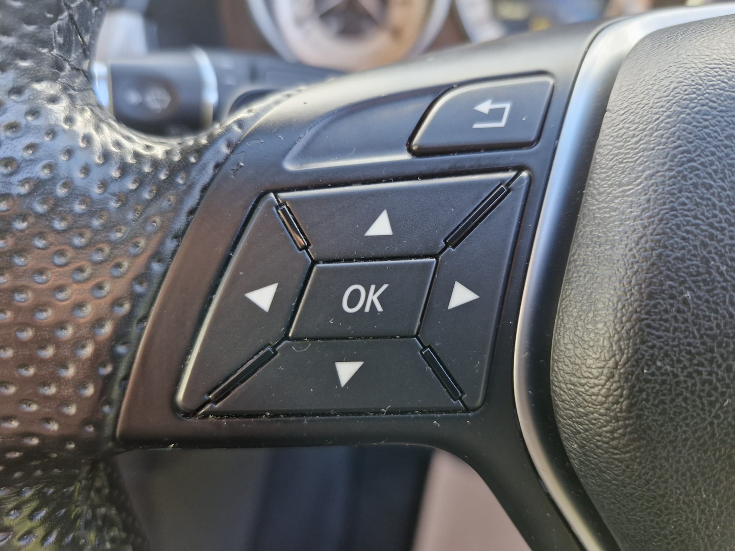 Used Mercedes-Benz E Class 2014 for sale - 76819749: Photo 35