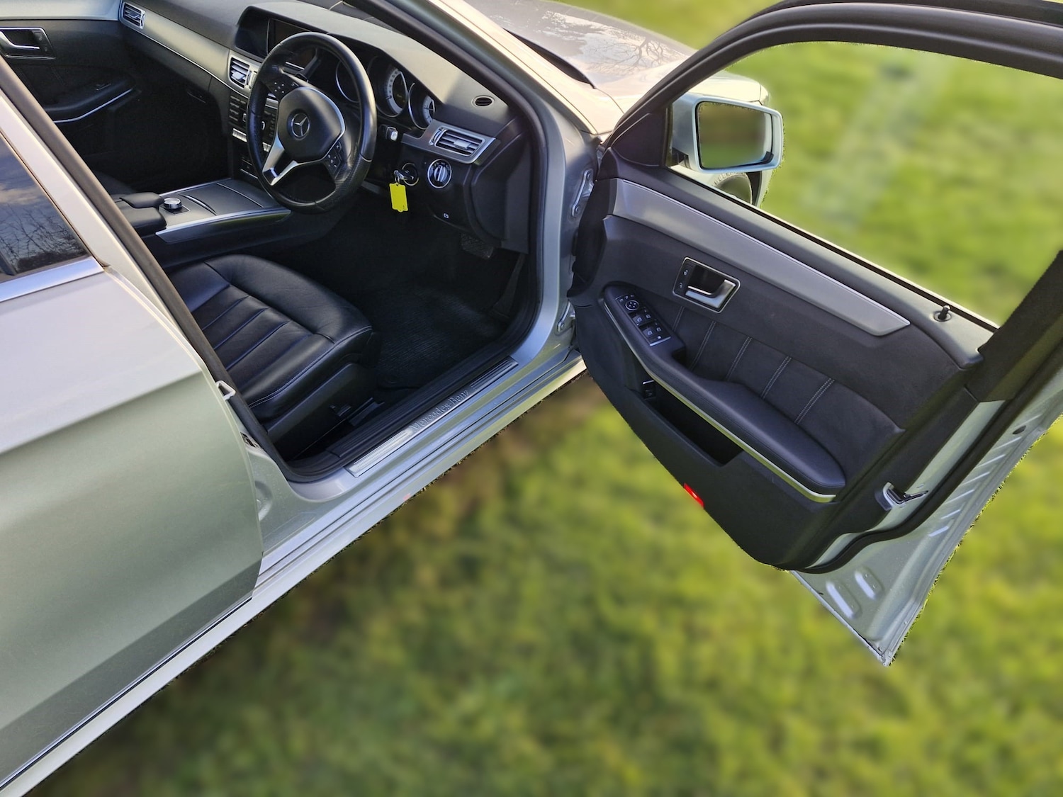 Used Mercedes-Benz E Class 2014 for sale - 76819749: Photo 9