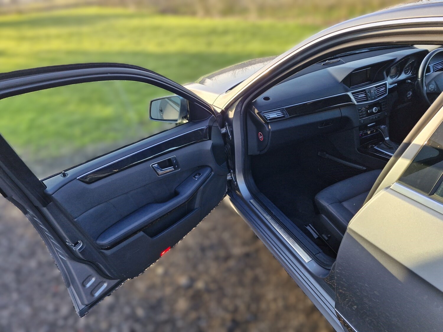 Used Mercedes-Benz E Class 2010 for sale - 77608108: Photo 11