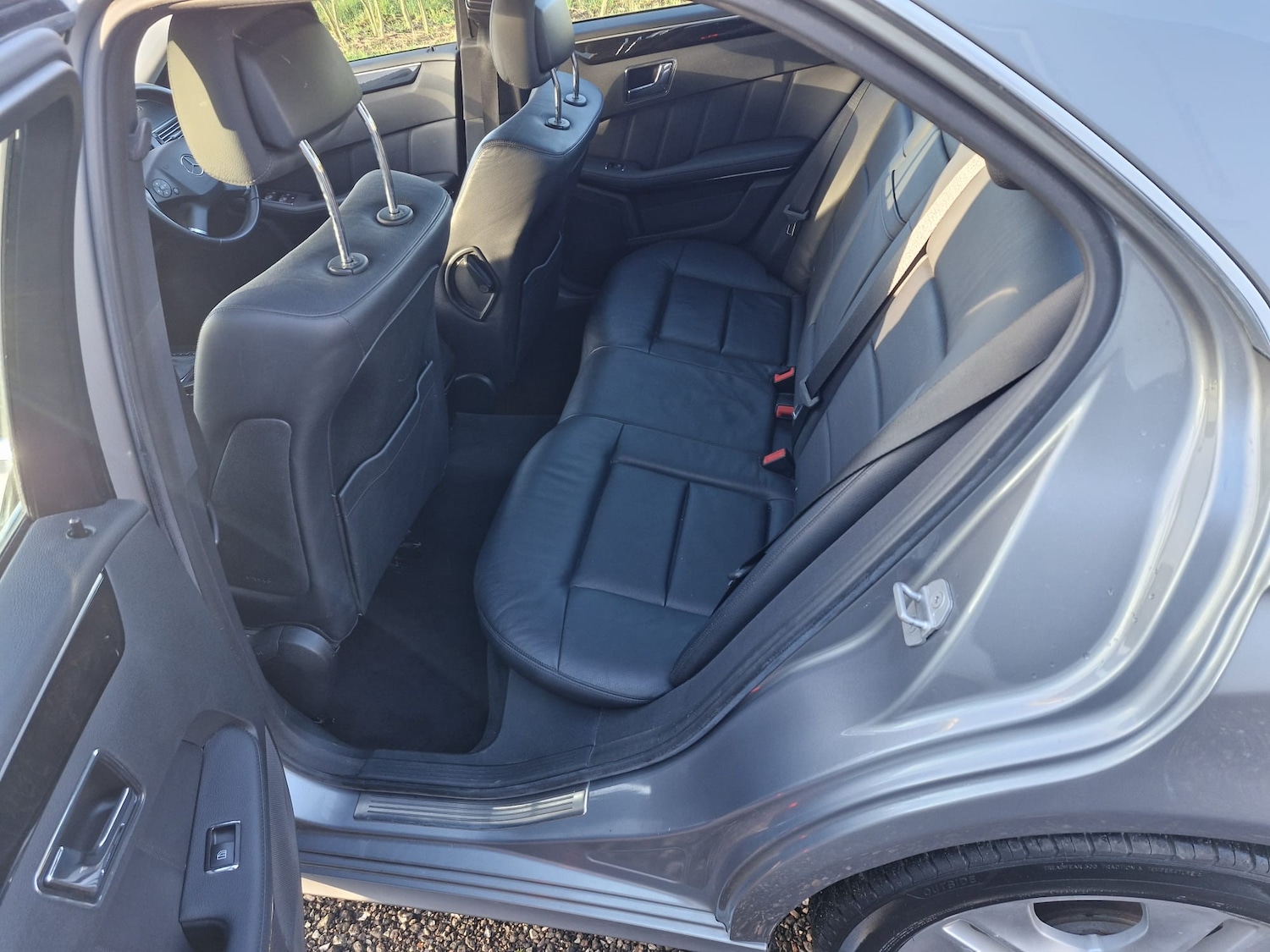 Used Mercedes-Benz E Class 2010 for sale - 77608108: Photo 14