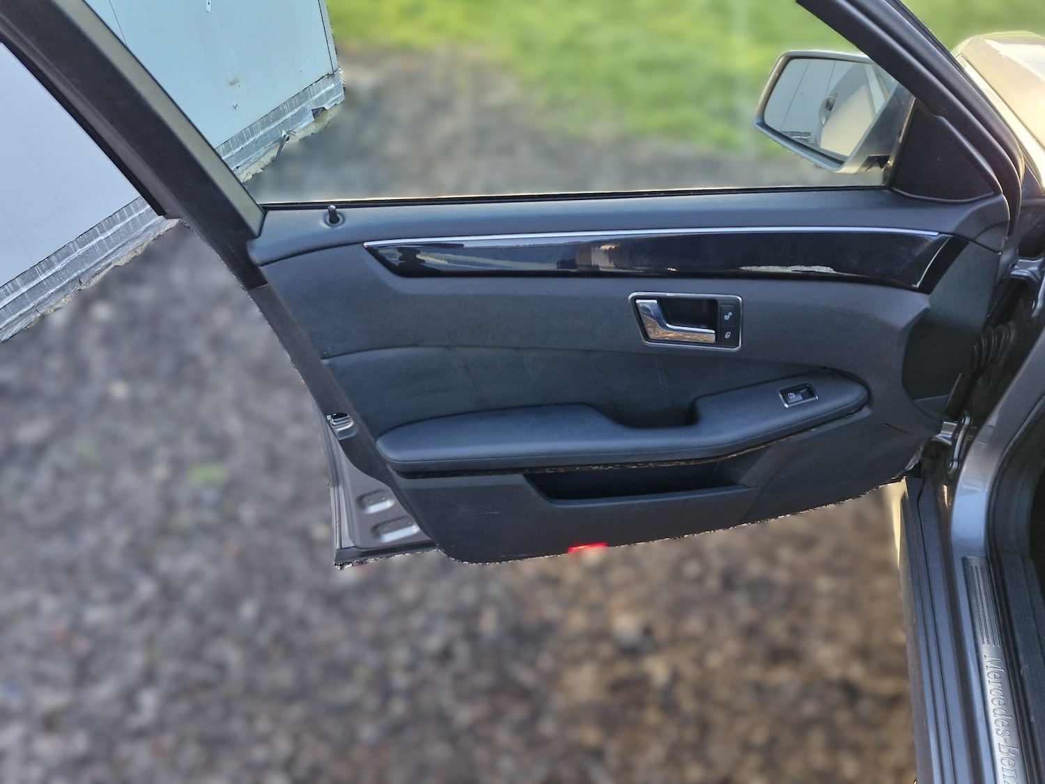 Used Mercedes-Benz E Class 2010 for sale - 77608108: Photo 27