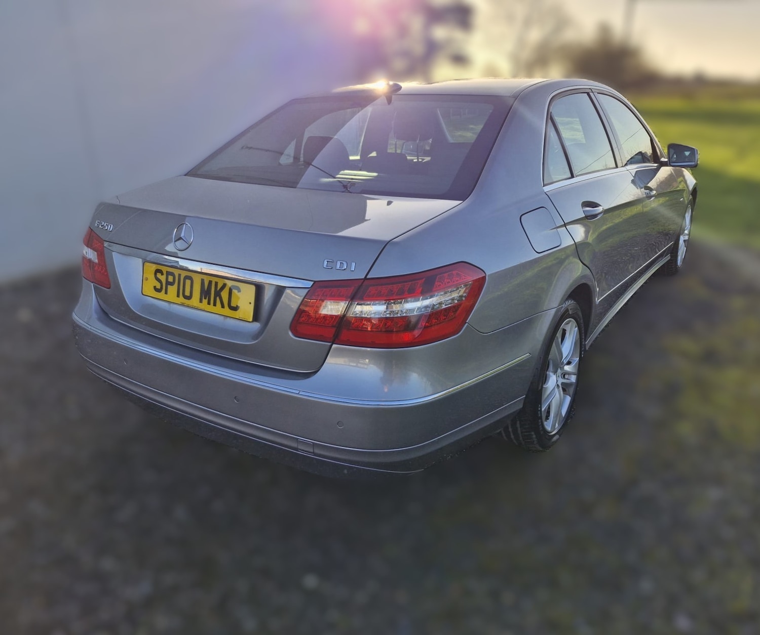 Used Mercedes-Benz E Class 2010 for sale - 77608108: Photo 4