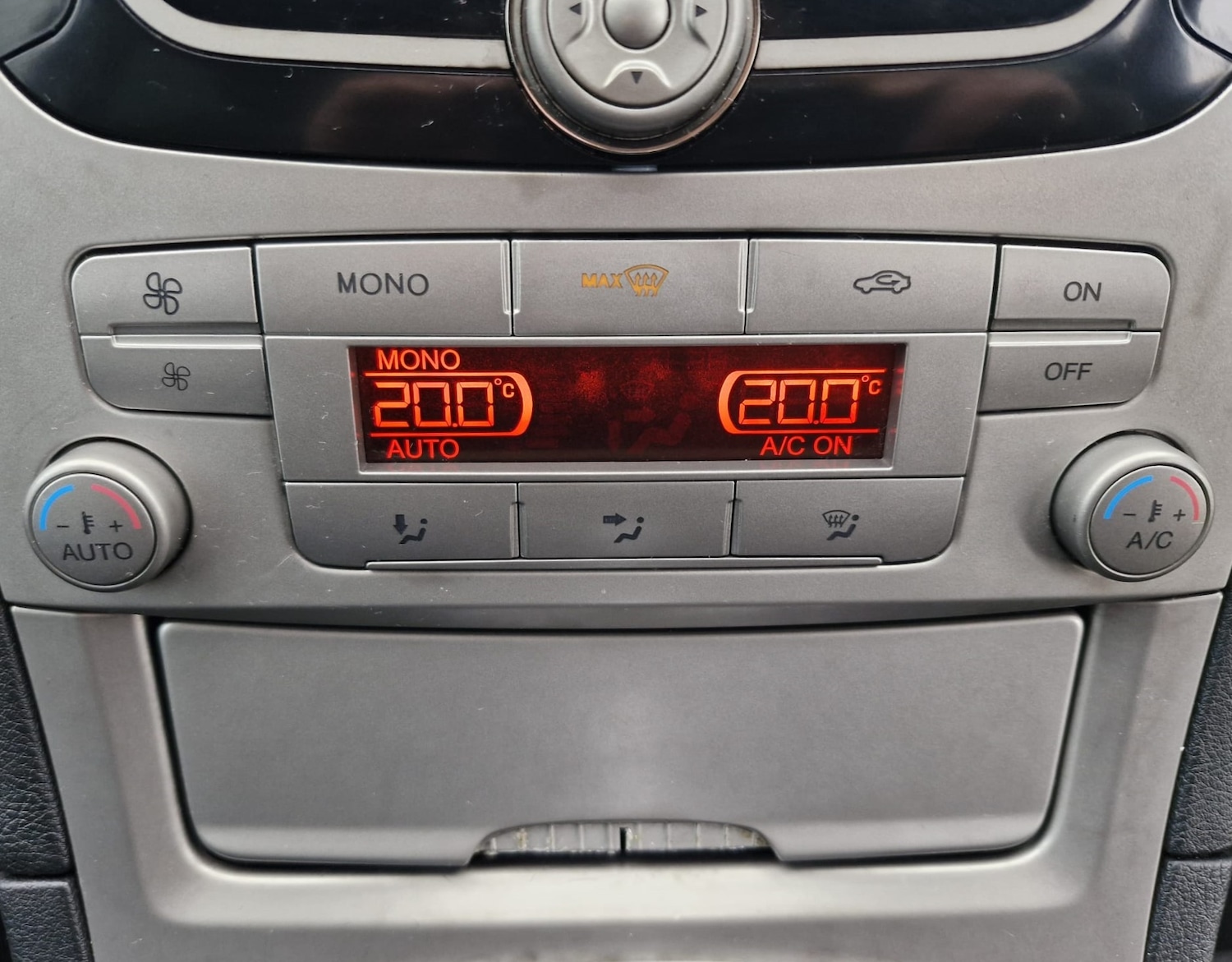 Used Ford S-Max 2009 for sale - 77187656: Photo 31