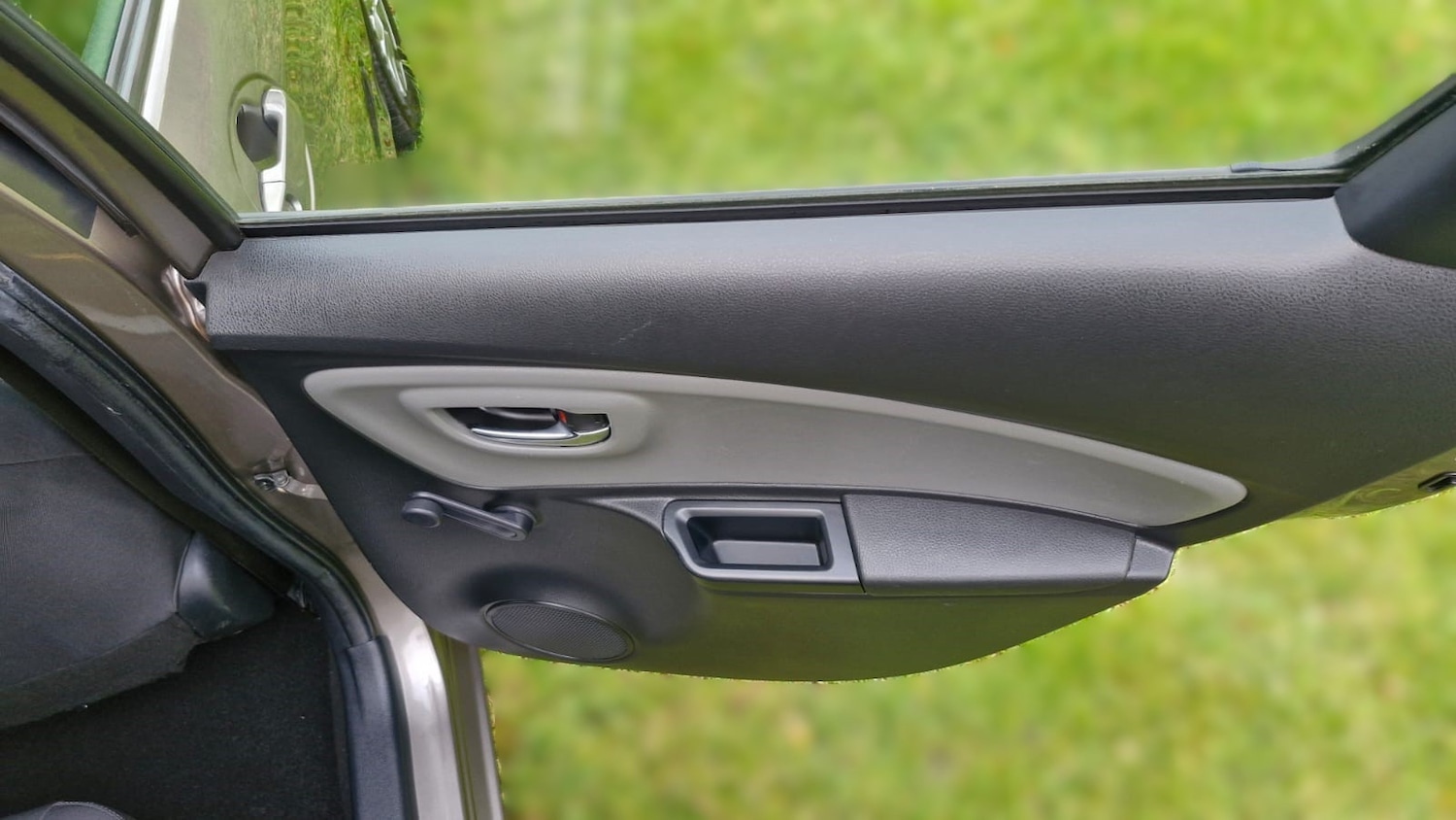 Used Toyota Yaris 2017 for sale - 76449846: Photo 17