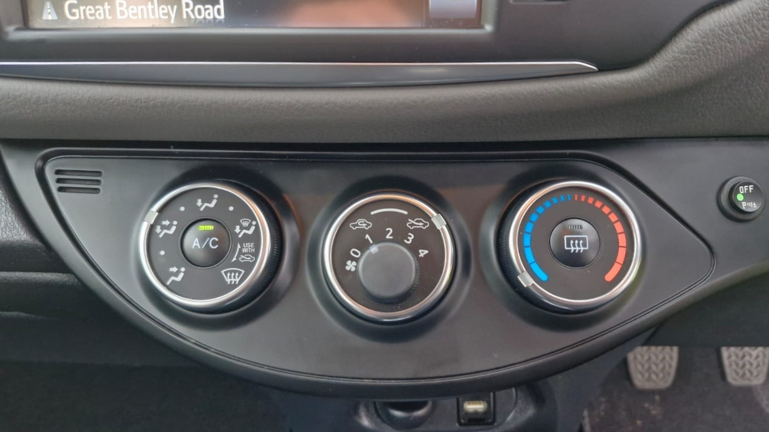 Used Toyota Yaris 2017 for sale - 76449846: Photo 24