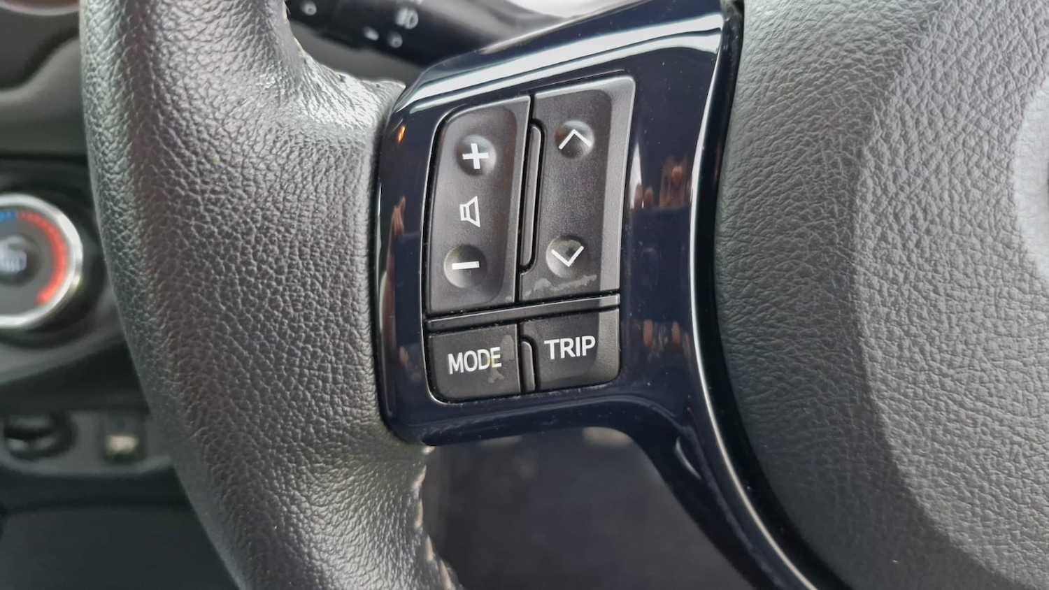 Used Toyota Yaris 2017 for sale - 76449846: Photo 27