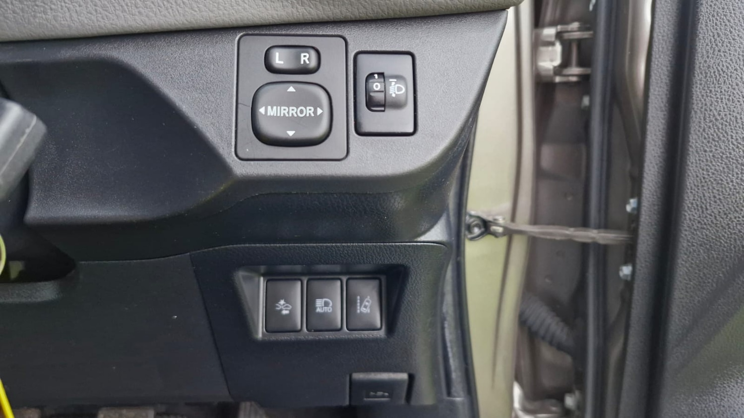 Used Toyota Yaris 2017 for sale - 76449846: Photo 29