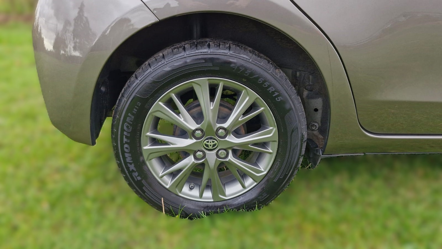 Used Toyota Yaris 2017 for sale - 76449846: Photo 38