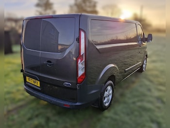 Used Ford Transit Custom 2017 for sale - 76985681: Photo