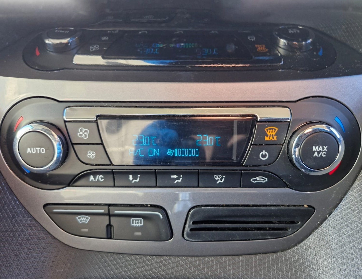 Used Ford Transit Connect 2015 for sale - 76783344: Photo 22