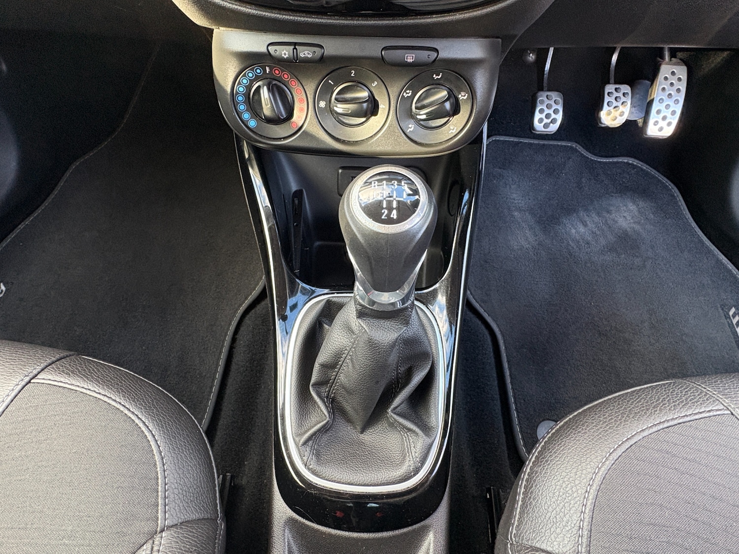 Used Vauxhall ADAM 2016 for sale - 76369061: Photo 8