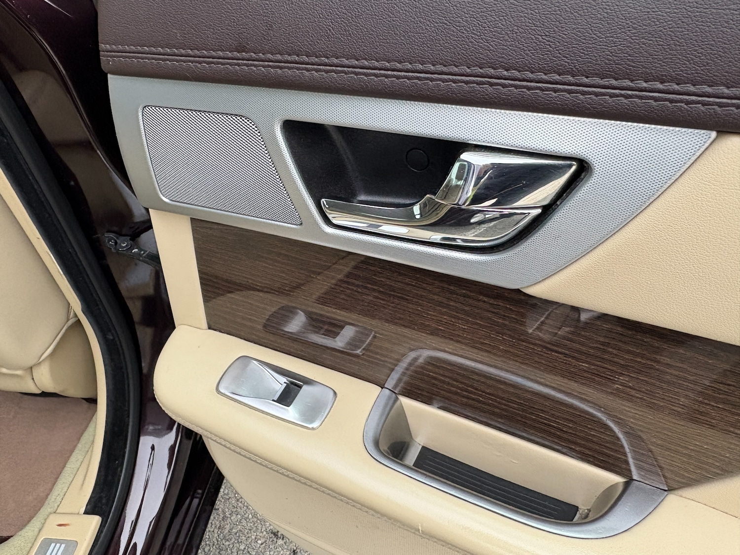 Used Jaguar XF 2012 for sale - 76334624: Photo 28