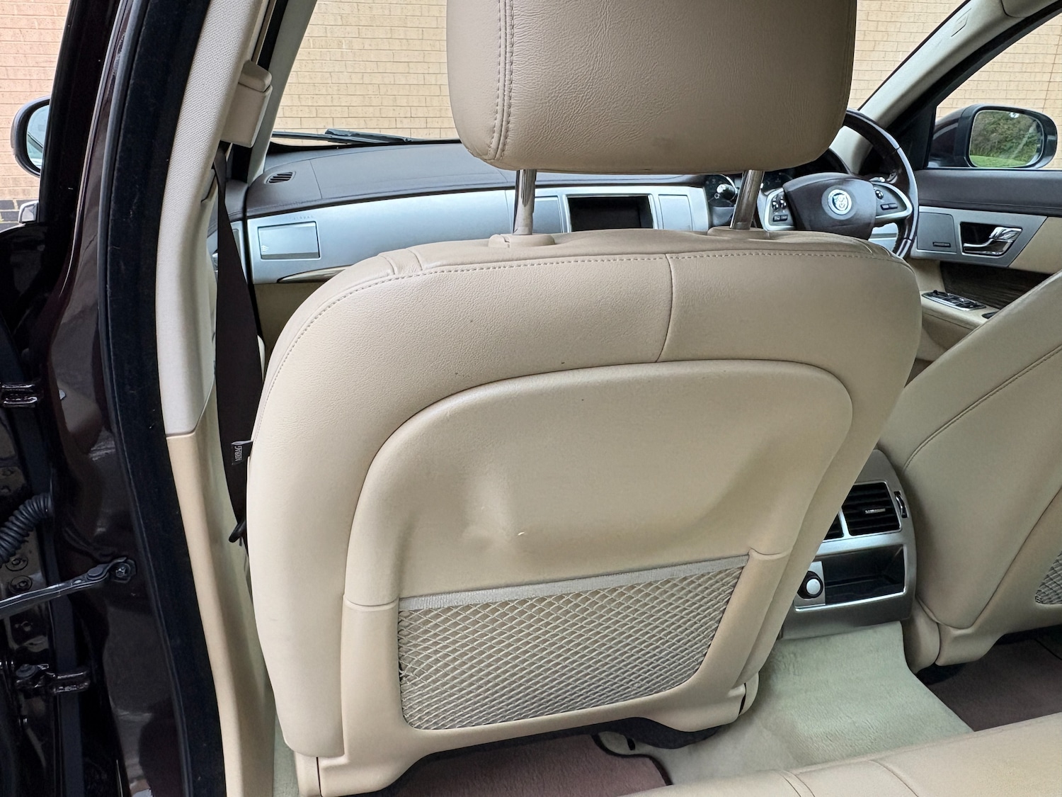 Used Jaguar XF 2012 for sale - 76334624: Photo 32