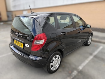 Used Mercedes-Benz A-Class 2011 for sale - 75761292: Photo