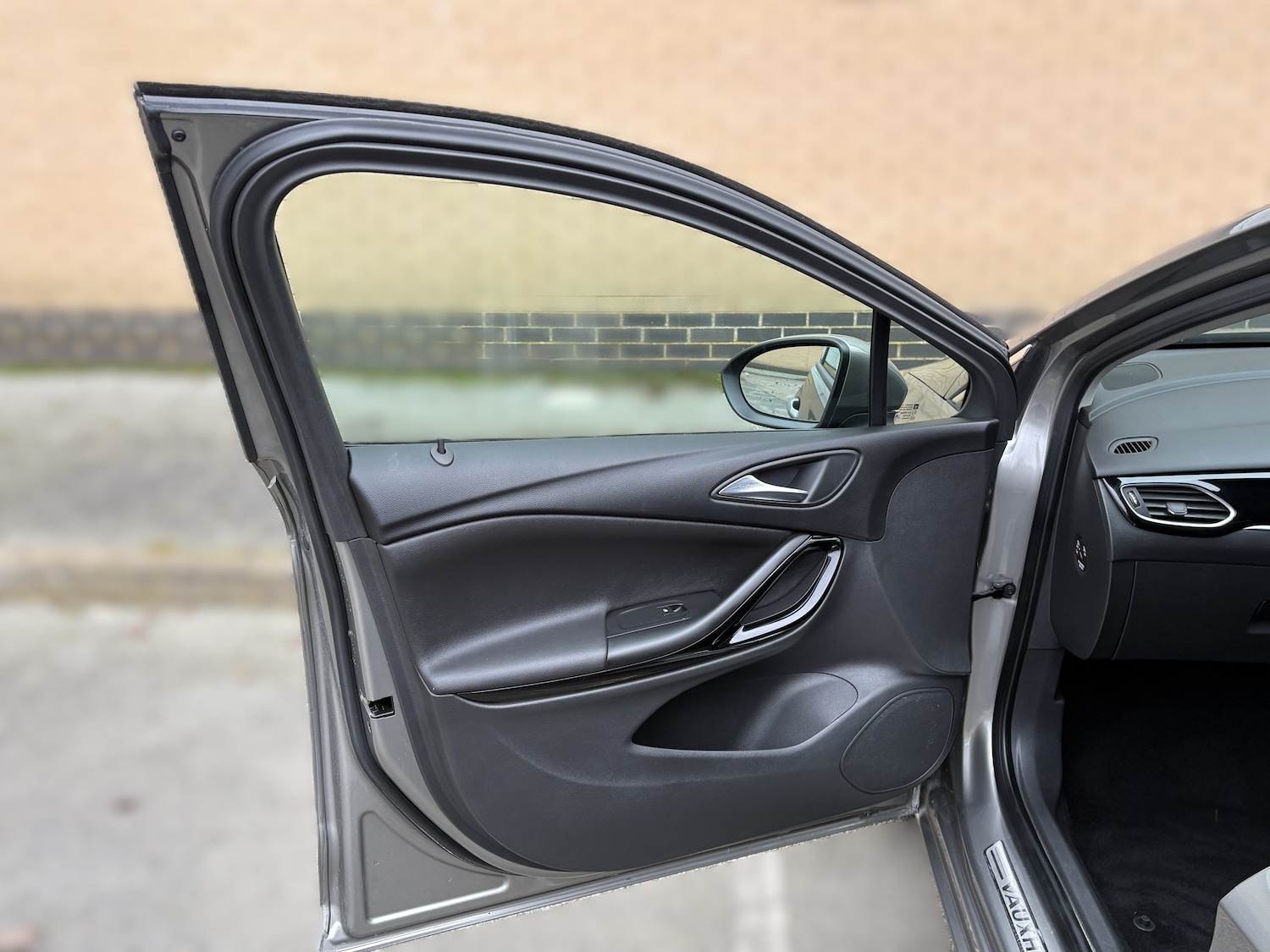 Used Vauxhall Astra 2016 for sale - 77878659: Photo 12