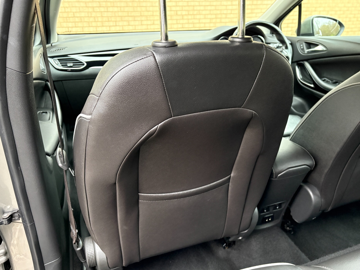 Used Vauxhall Astra 2016 for sale - 77878659: Photo 32