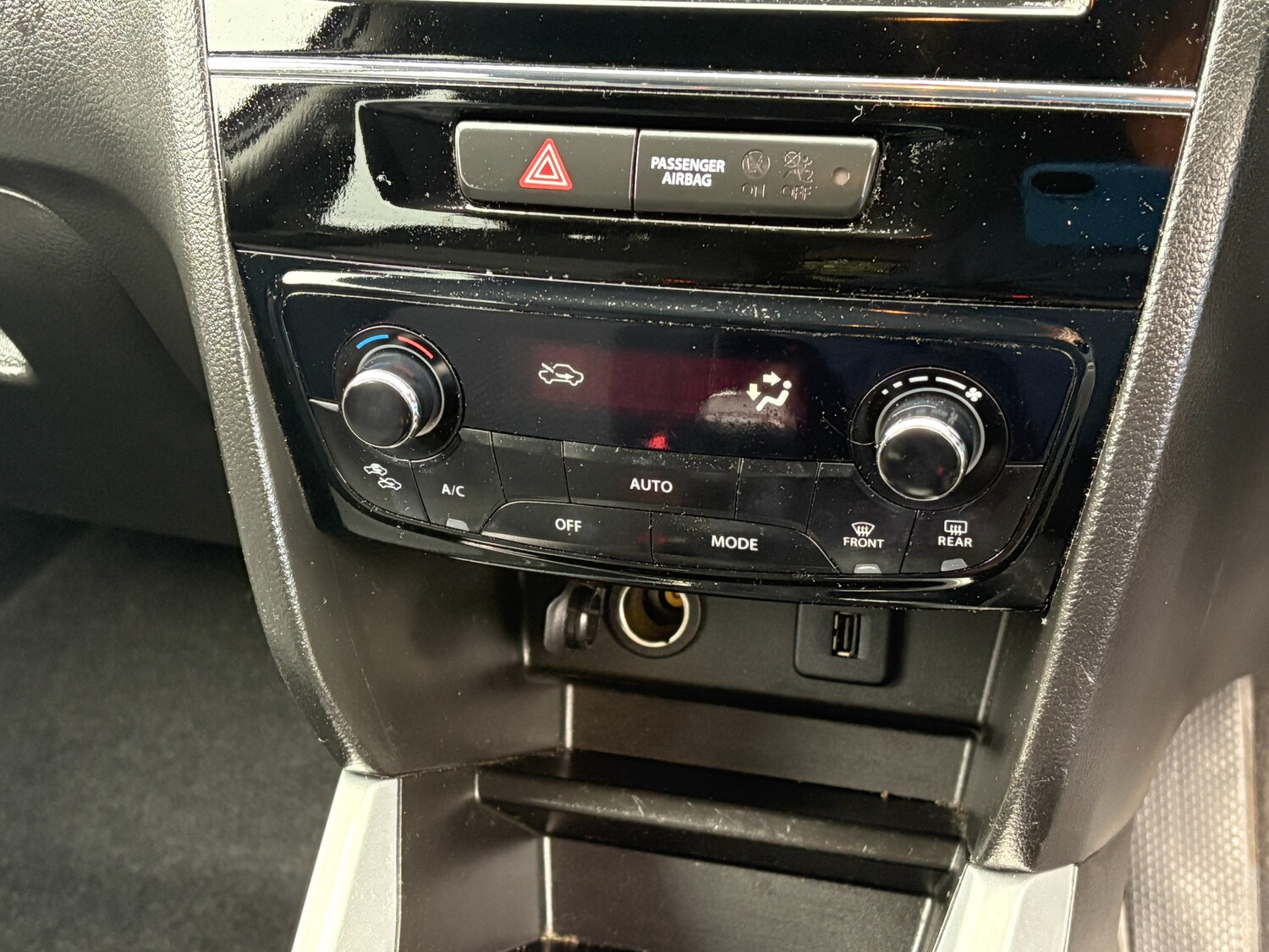 Used Suzuki Vitara 2015 for sale - 76224989: Photo 32