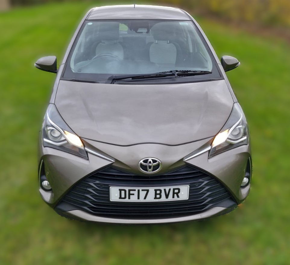 Used Toyota Yaris 2017 for sale - 78078622: Photo 2