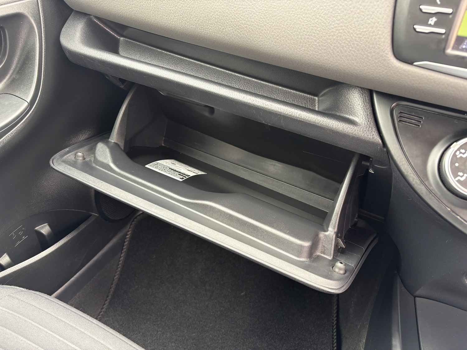 Used Toyota Yaris 2017 for sale - 78078622: Photo 25