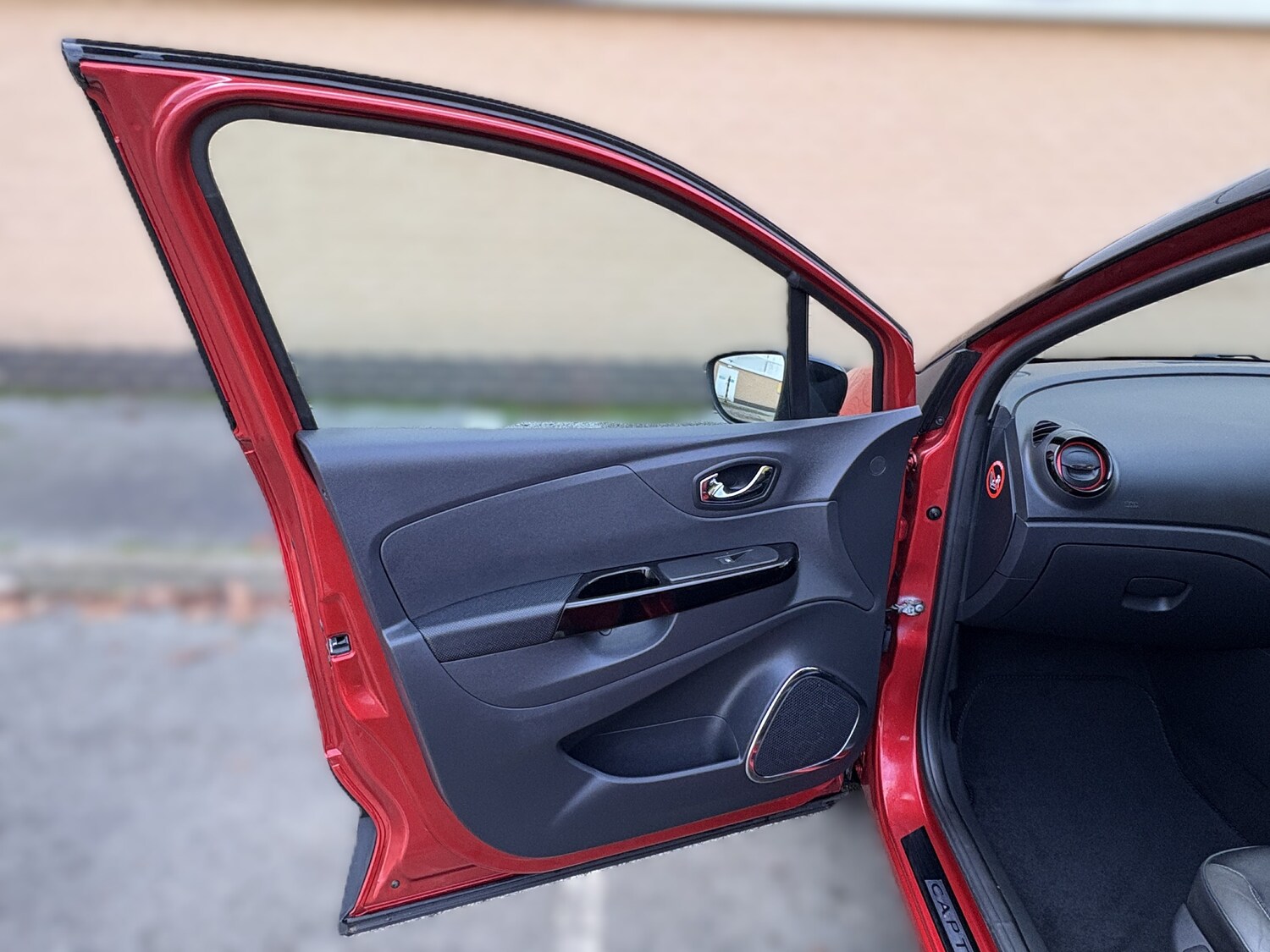 Used Renault Captur 2016 for sale - 76334663: Photo 13